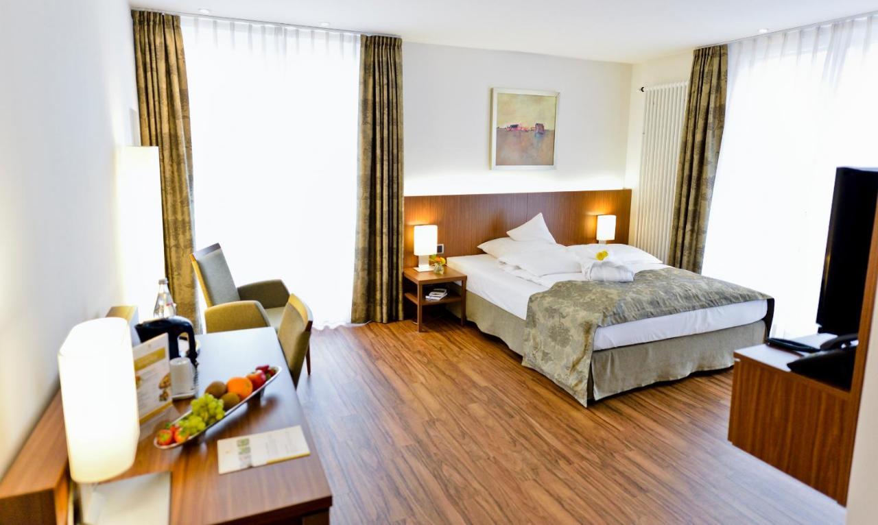 Hotel Klostergarten เคเวลาร์ ภายนอก รูปภาพ