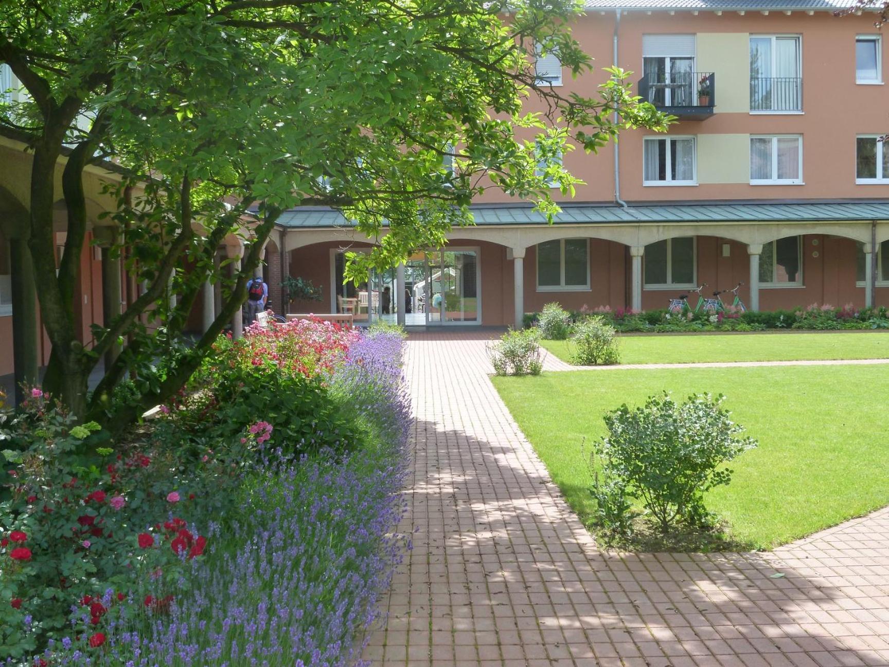 Hotel Klostergarten เคเวลาร์ ภายนอก รูปภาพ